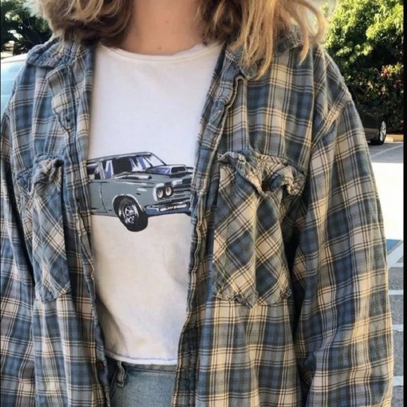 Bundle Vintage Flannel/ Graphic Tee - Picture 8 of 8